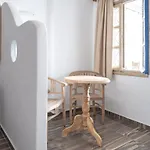 Alexandros By The - Serifos 3* Livadakia
