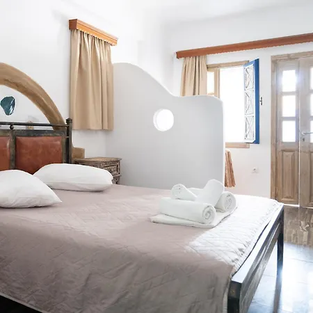 Πανσιόν Alexandros By The - Serifos