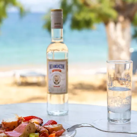 Alexandros By The - Serifos Πανσιόν