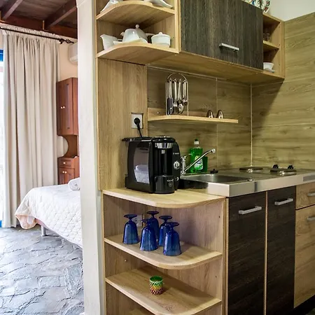 Πανσιόν Alexandros By The - Serifos