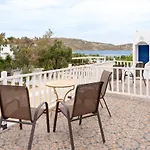 Alexandros By The - Serifos 게스트하우스 Livadakia