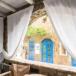 Alexandros By The - Serifos Penzion Livadakia