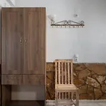 Alexandros By The - Serifos 3* Livadakia