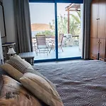 Alexandros By The - Serifos Penzion 3*