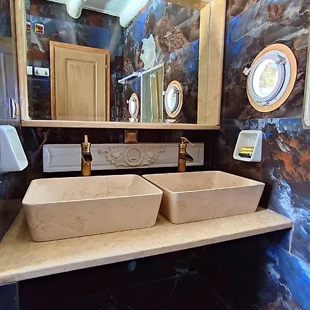 Alexandros By The - Serifos 3*