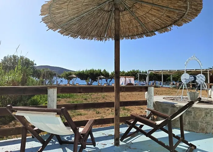 Alexandros By The - Serifos Πανσιόν