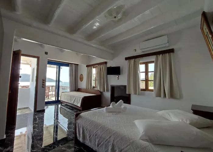 Πανσιόν Alexandros By The - Serifos