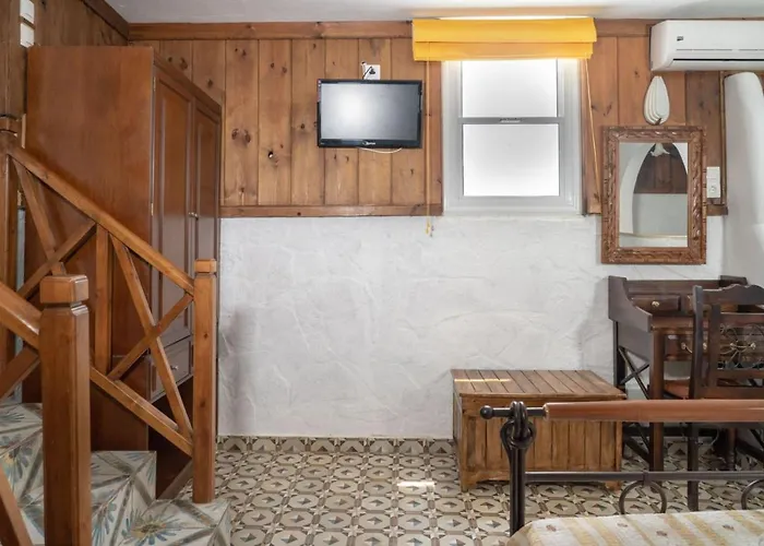 Alexandros By The - Serifos 3* Λιβαδάκια