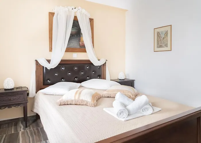 Alexandros By The - Serifos 3*