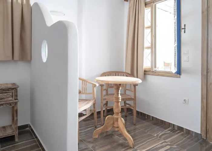 Alexandros By The - Serifos 3* Λιβαδάκια