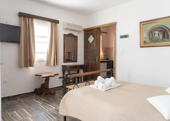 Πανσιόν Alexandros By The - Serifos