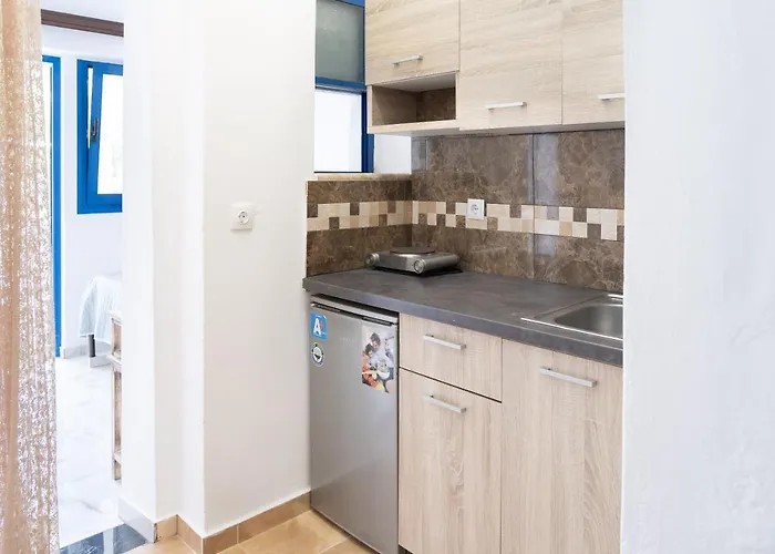 Πανσιόν Alexandros By The - Serifos