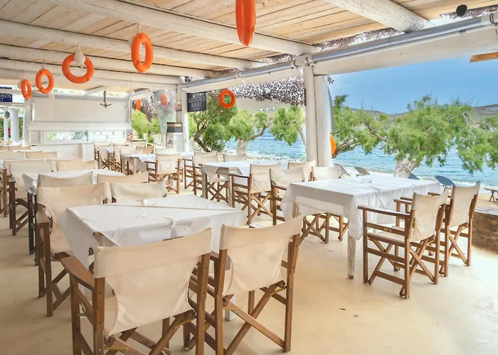 Πανσιόν Alexandros By The - Serifos 3*