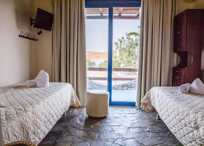 Alexandros By The - Serifos 3* Λιβαδάκια