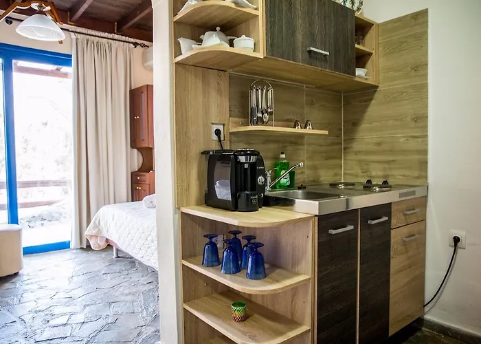 Πανσιόν Alexandros By The - Serifos