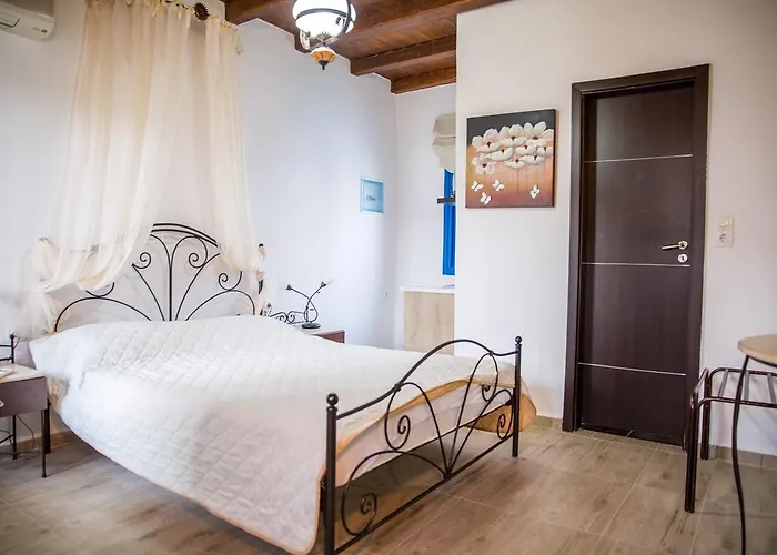 Alexandros By The - Serifos Πανσιόν Λιβαδάκια