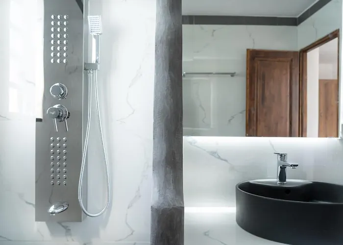 Alexandros By The - Serifos 3*